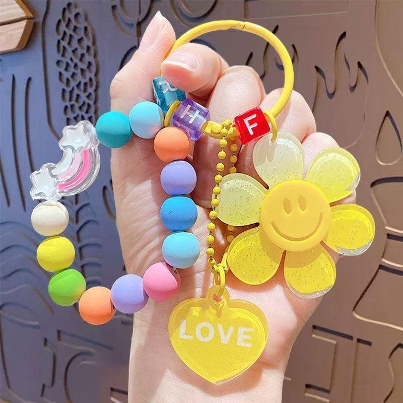 Smiley Face Sunflower Beaded Keychain Bracelet: 7-Color Design for Women & Couples, Bag Charm, Car Pendant Gift.