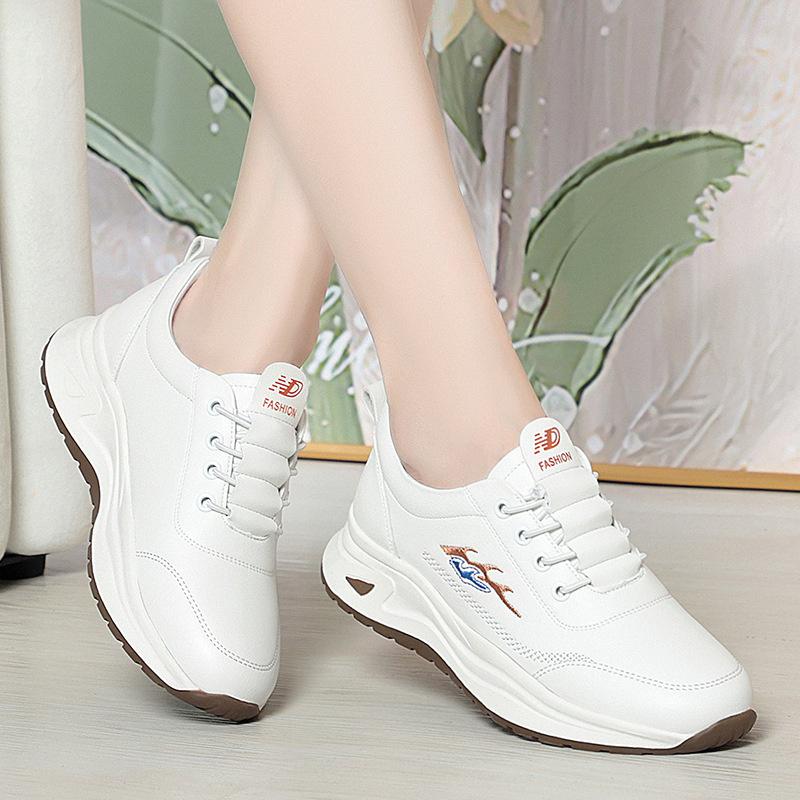 White Breathable Women's Sports Shoes Outdoor Walking Flats  Spring Anti-slip Soft Leather Soft Bottom Casual Sneaker