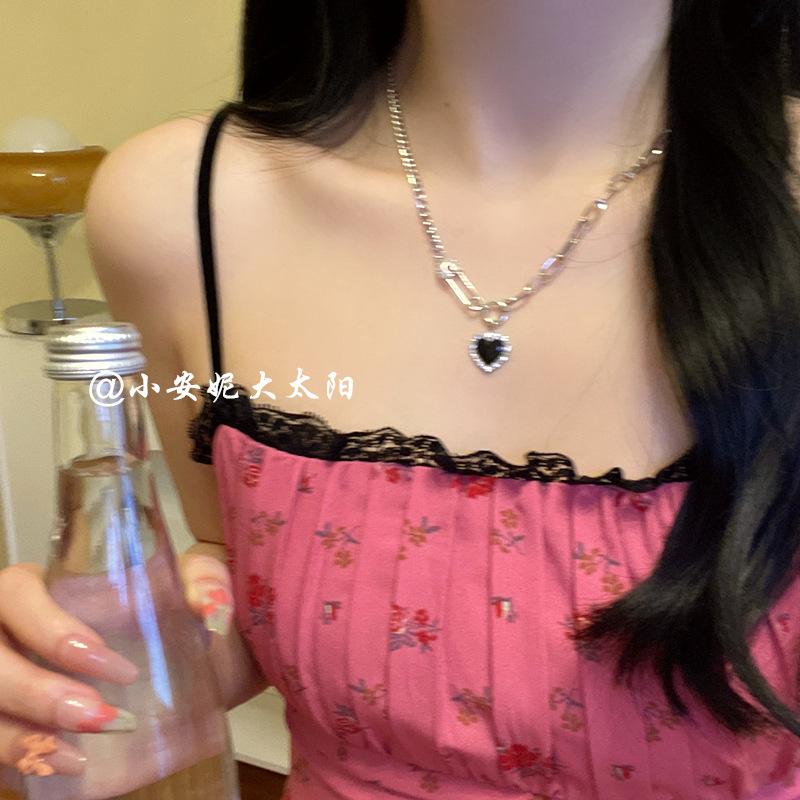 Ins Wind Pearl Necklace Design Collarbone Chain Love Pendant Jewelry