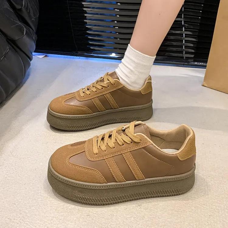 Fashion Women's 2024 Autumn New Spring and Autumn White Shoes Female Explosion Thick Sole Casual Board Shoes