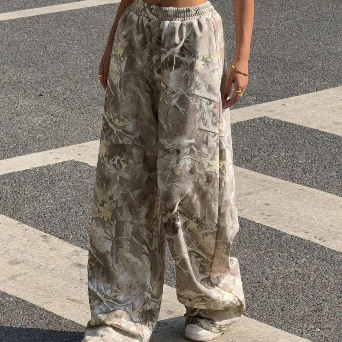 NEW Women Tree Camo Print Wide‑Leg