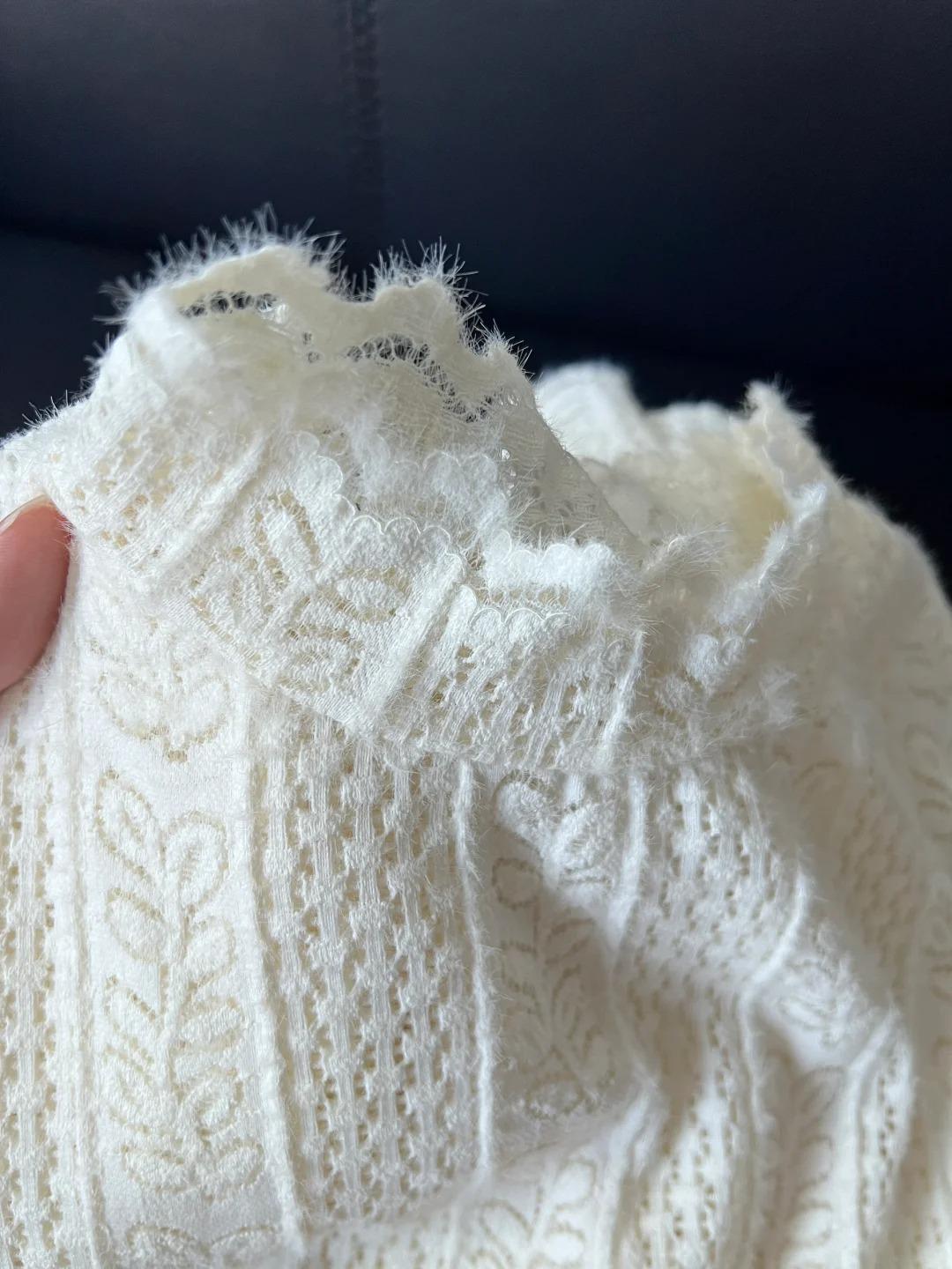 

Semi-turtleneck lace hollow top women s spring temperament stacked long-sleeved bottomed shirt XL