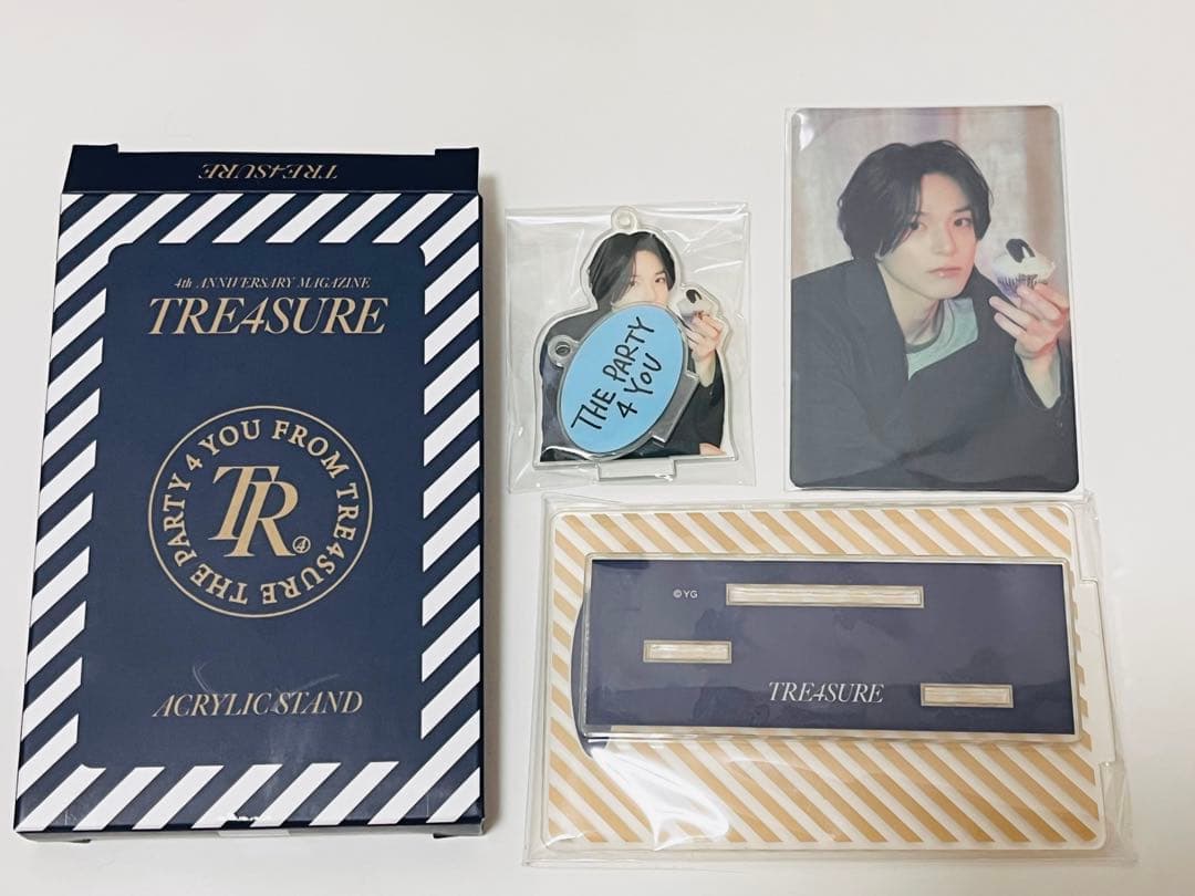 [USED] TREASURE Asahi Acrylic Stand Trading Card Keychain Official