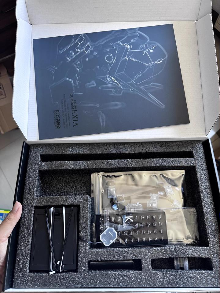 

Набор освещения KOSMOS для PG Exia, Набор RGB LED-светильников с эксклюзивной металлической пластиной, Премиальные детали для улучшения модели no model