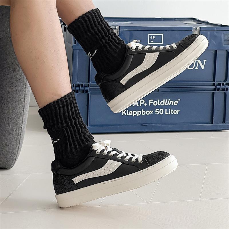 

Men s shoes 2025 autumn new breathable men s lightweight casual shoes leather leather surface daily versatile low-top board shoes tide 38