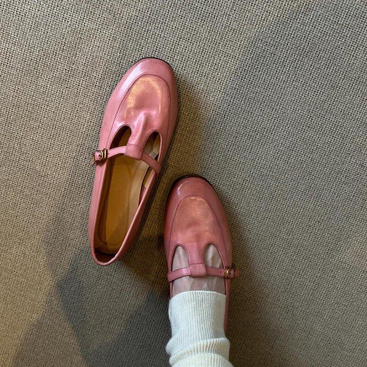 Soft leather version~ early spring new loafers women's low heel one pedal T-button small leather shoes retro comfortable single shoes