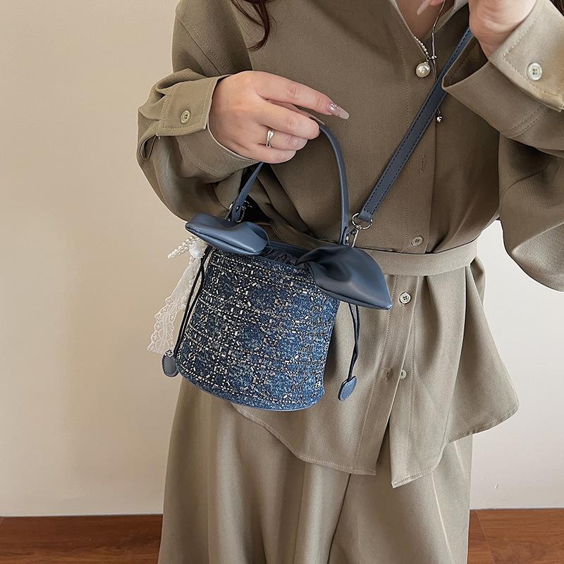 2025 einfache Umhängetasche Pendler Textur ausländischer Stil neue Schleife Messenger Bag Koreanische Version einfach tragbare Bucket Bag