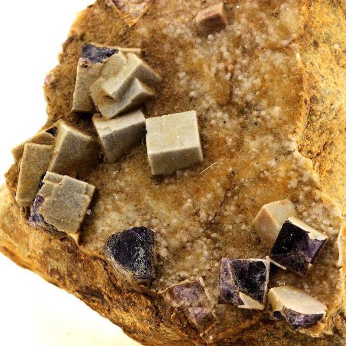 Steine ​​und Mineralien. Fluorit. 1658.0 ct. Montluçon, Allier, Frankreich.