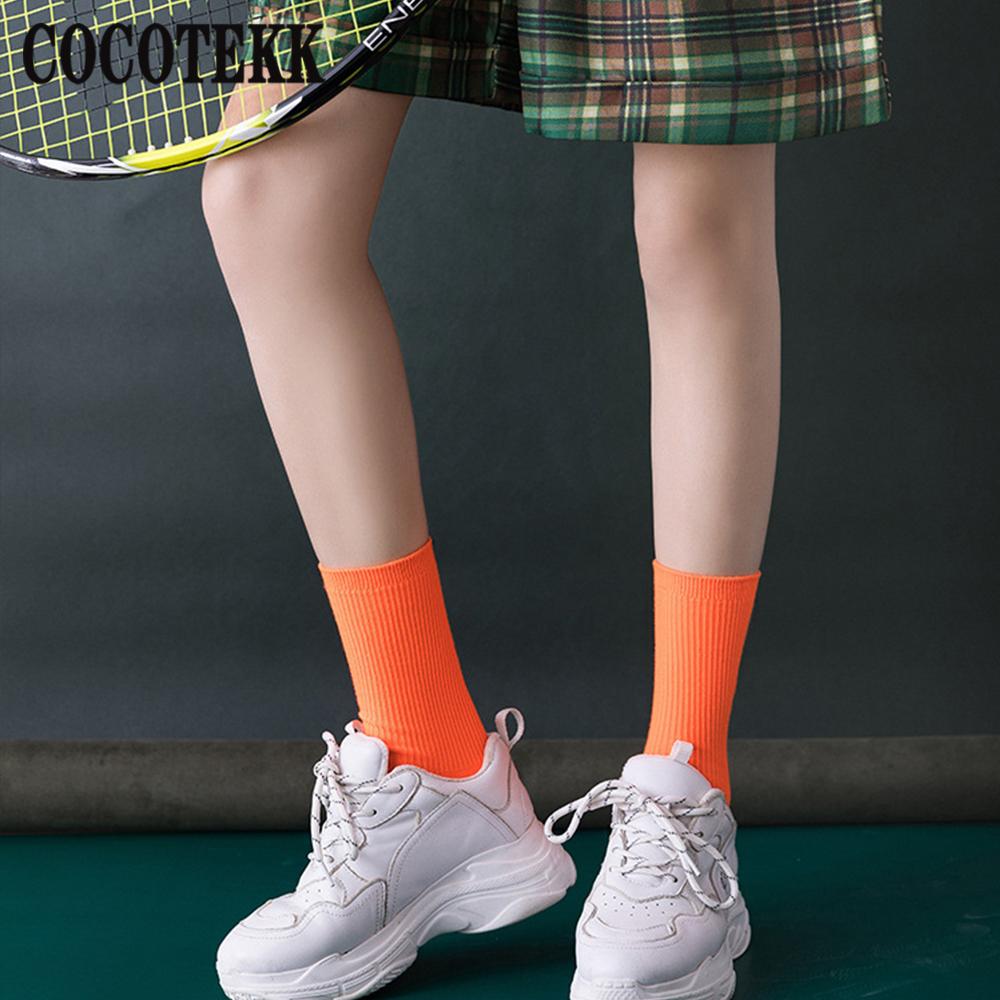 Harajuku Mode Damen Baumwollsocken Locker Gestapelt Leuchtend Neon Rosa Grün Bunt Lang Einfarbig Weich Fluoreszierend Socken