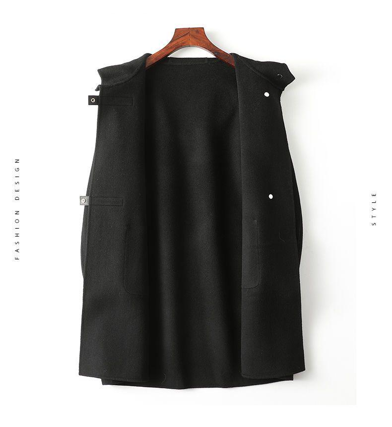 Dámský vlněný kabát volného střihu s kapucí a velkými kapsami, trendy pro rok 2023