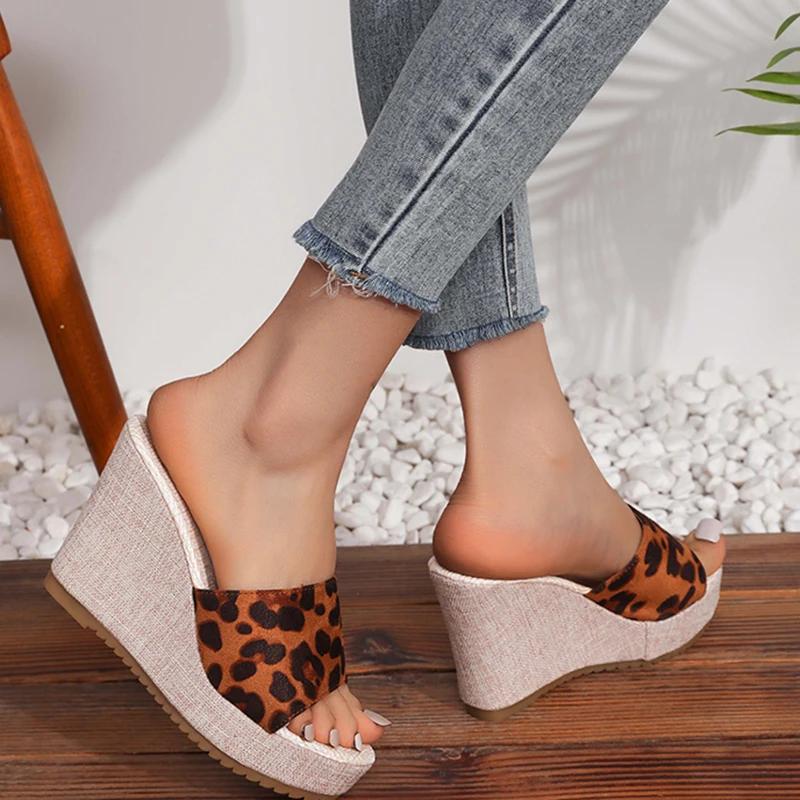 Fashion Fashion Leopard Platform Slippers Women Summer Round Toe High Heel Sandals Woman New Non-Slip Thick Bottom Wedge Slides Female