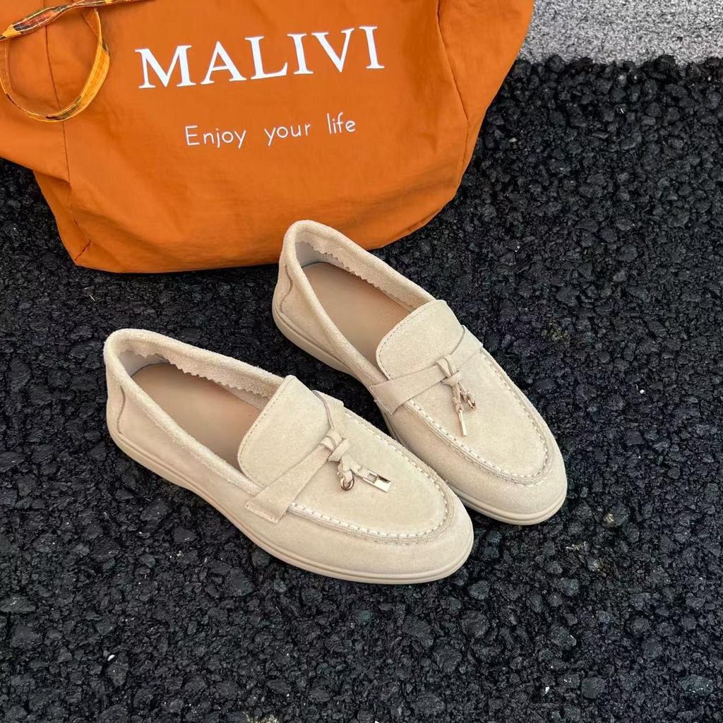 Sheepskin version fringed lock female flat-bottomed lazy one-pedal versatile soft-soled beanie shoes cashmere single shoes