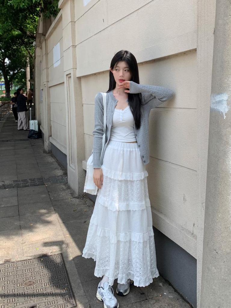 Damski Kardigan Dzianinowy z Retro Haftem - Modna Krótka Kurtka Twist na Wczesną Jesień 2023