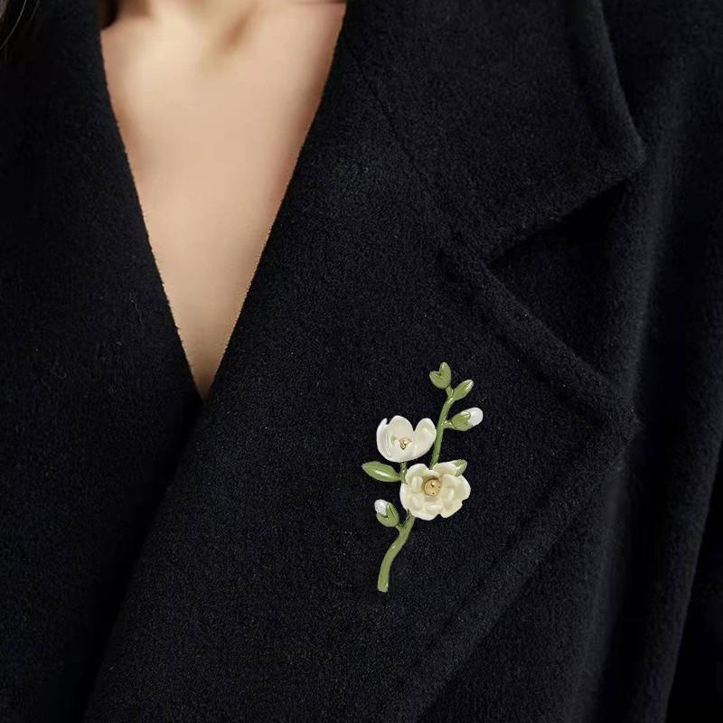 1 Piece Green Plant Leaf Brooch Pin Corsage Women Vintage Flower Pearl Brooches Pins Lady Wedding Party Elegant Badges Jewelry