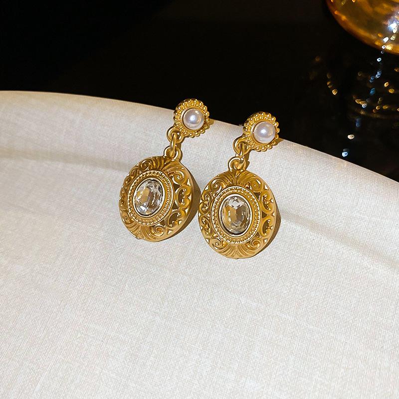 Medieval Vintage Rhombus Flower Earrings Retro Light Luxury High-end Earrings Niche Court Style Earrings