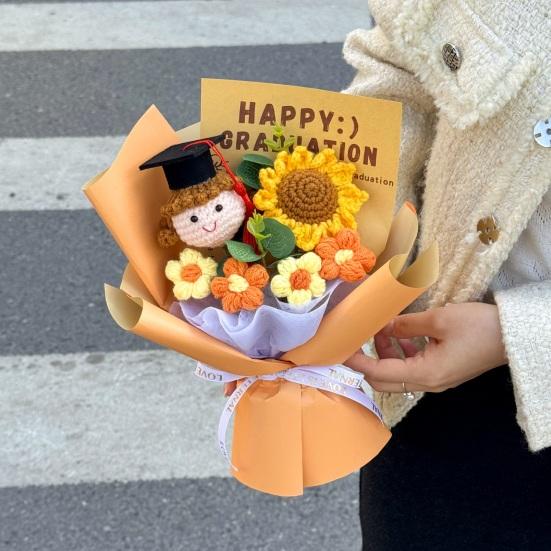 Buchet de Flori Croșetate pentru Absolvire Flori Croșetate Handmade Buchet de Floarea Soarelui cu Păpușă Drăguță Cadou de Absolvire pentru Băieți Fete