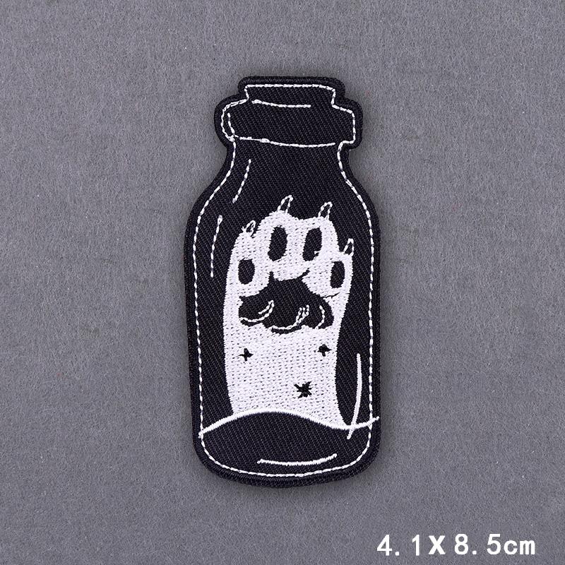 Red Fusible Patches Hiphop Iron On Thermoadhesive Patches For Clothes Cross Skull Embroidery Patches For Jacket Logo Applique