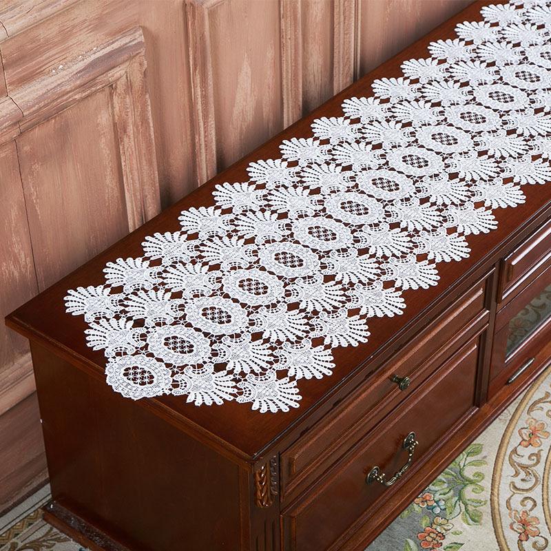 Bordslöpare Urskuren Vit Europa Broderad Bordsflagga Bordsduk Genombruten Spets Underlägg Kaffeunderlägg Bröllopsdekoration