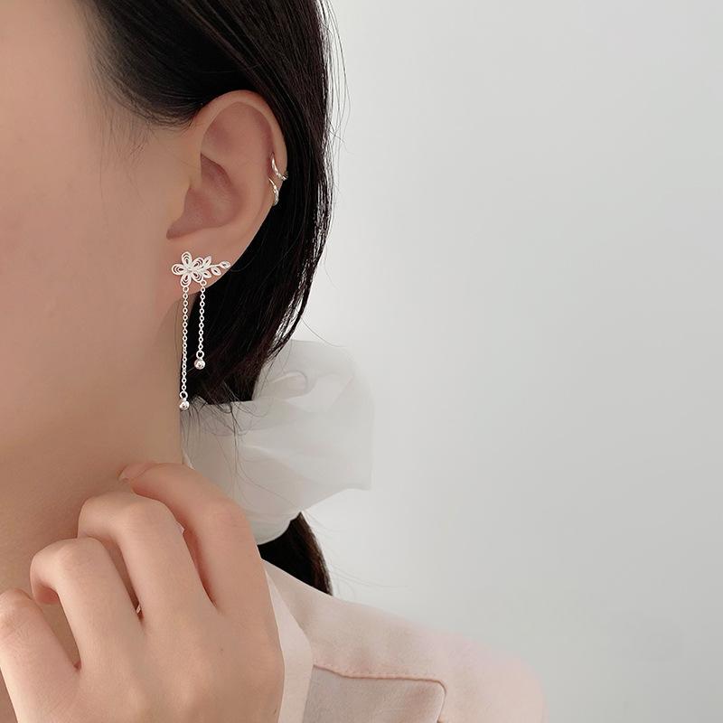 Temperament Flower Leaf Tassel Earrings for Women Smart Chain Design High-end Earrings
