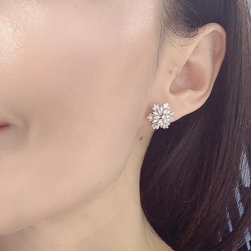 Huitan Gorgeous Cubic Zirconia Stud Earrings Women for Wedding Party Accessories Chic Ear Piercing Earrings Gift Fashion Zircon