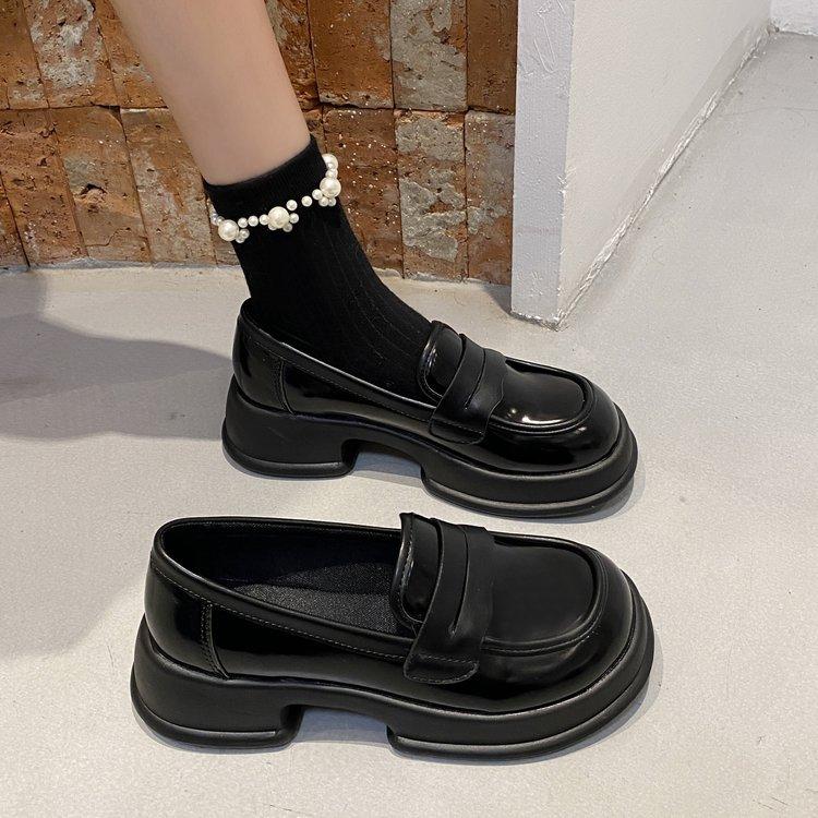 Size 35-42, large size women's shoes 41 fat feet platform British style small leather shoes women's spring one-pedal single shoes tide