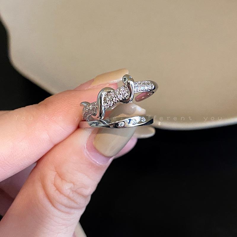 Elegant High-End Zircon Snake Ring