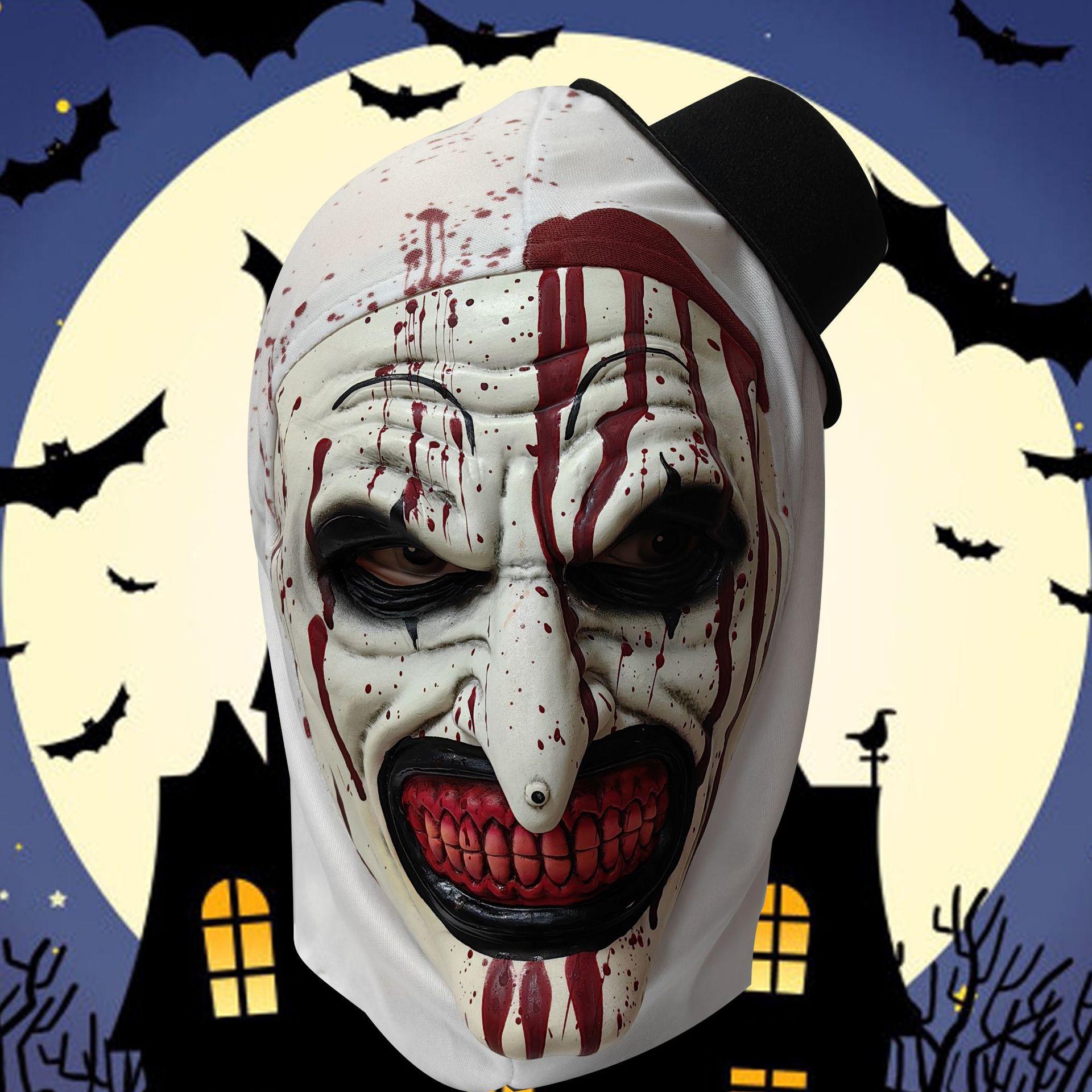 

Horror clown mask headgear, popular Halloween costume party horror prop Cosplay Mask The blood-soaked cloth of