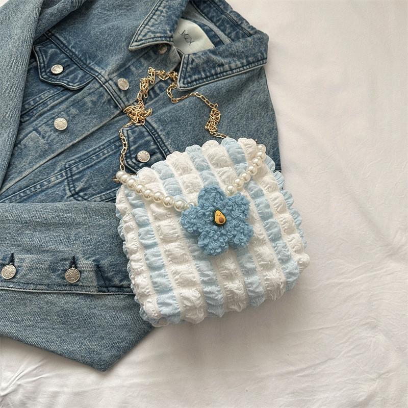 

Delightful Women s Pleated Floral Cloud Bag In Soft Nylon With Lovely Pearl Chain Without Pearl Chain синій