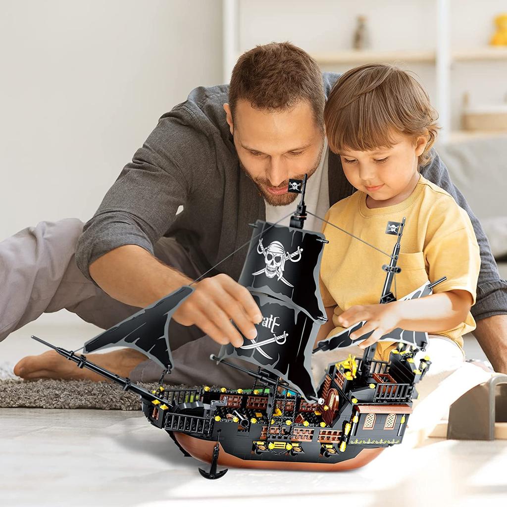 Creative Pirate Ship Adventure Ship Set Building Blocks DIY Luminous Building Blocks Decorative Bricks Boy Toy Gift