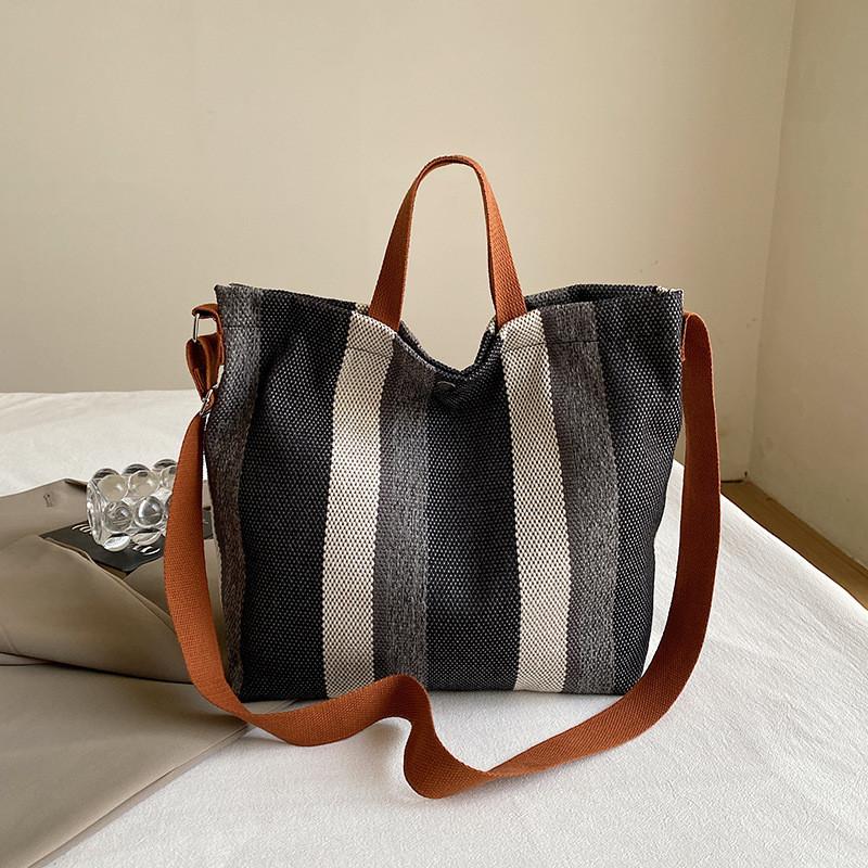 Stylish Large Capacity Korean Shoulder Bag For Autumn Unique Tote Fashionable Shopping Bag