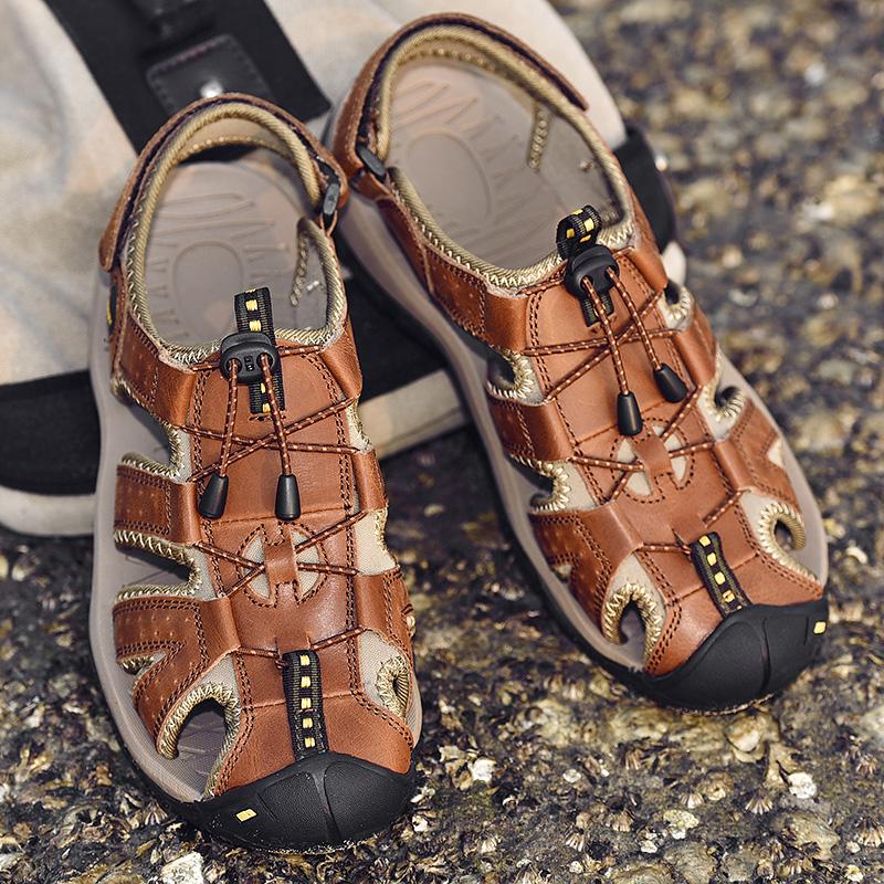 Summer Sandals Men's Baotou Beach Shoes Soft Soled Leather Anti Slip Outdoor Hollow Breathable Daily Casual Men's Shoes Slippers