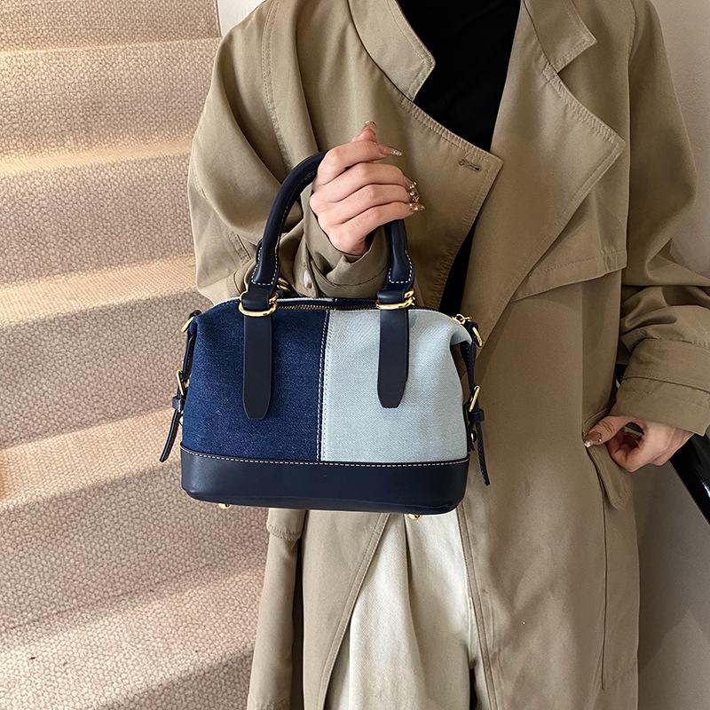 

Color-blocking denim bag women s 2025 new fashion handbag shoulder bag niche design casual crossbody bucket bag 23*12.5*14 светло-синий