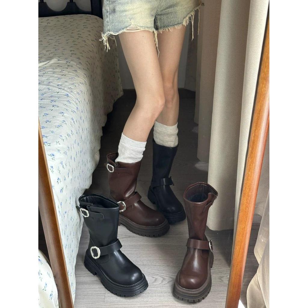 Retro Thick-Soled Slip-On Martin Boots for Women - 2025 Autumn Slimming, Versatile, Height-Enhancing Design