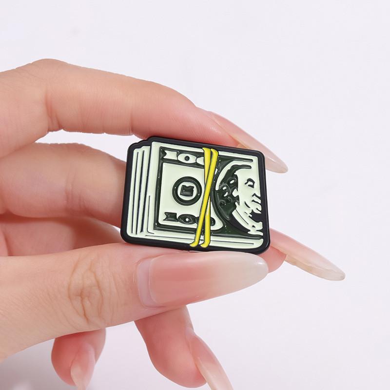 Fashionable Retro Pearl Inlaid Brooch, Suit Brooch