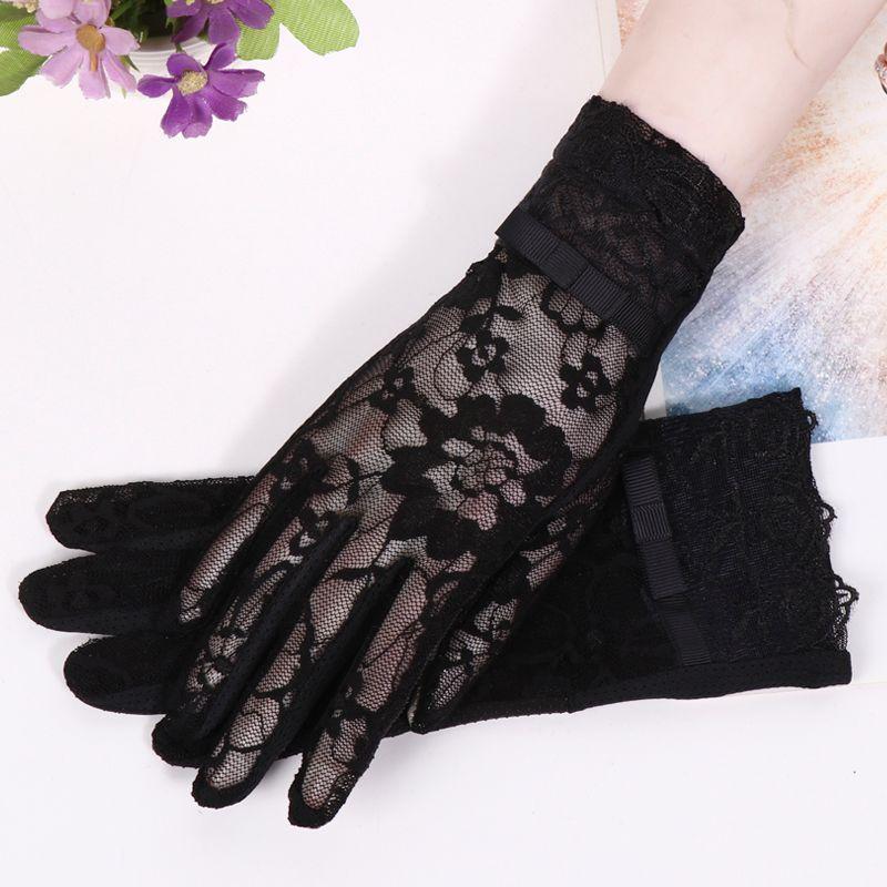 

Summer Sun Protection Gloves Women s UV Protection Thin Driving Trolley Ice Silk Lace Short Elastic Non-Slip Touch Screen Black [Lace single butterfly]] All yards