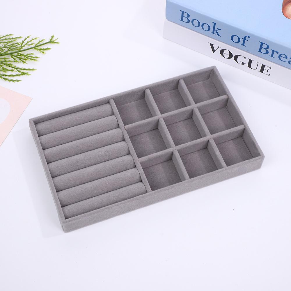 Velvet Jewelry Box – Ring and Earring Tray with Bracelet Compartment
