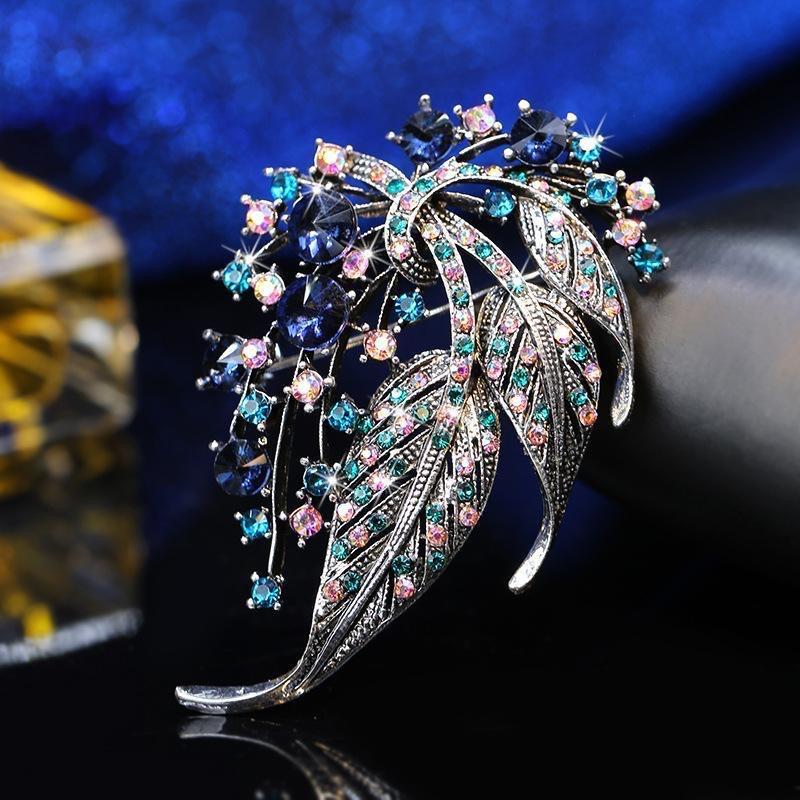Spilla Foglia Arcobaleno Vintage in Argento con Chiusura a Spilla di Sicurezza per un Indosso Elegante