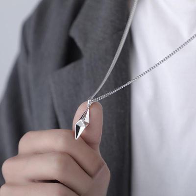 Collier pendentif de luxe léger et tendance de style japonais pour homme
