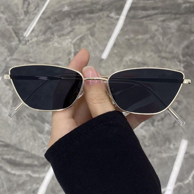 Ultralight Small Square Frame Sunglasses Women Popular Luxury Designer Metal Eyeglasses Outdoor Travel UV protection Eyewear