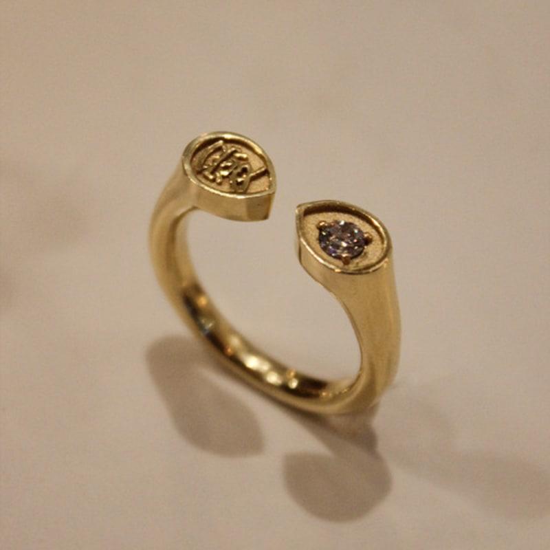 

Atelier Darin WADANG1405 In Gold (925 silver + yellow gold plating)