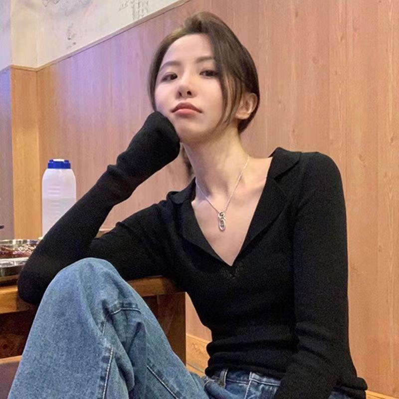 Haut de sous-couche tricoté à col polo doux à la française pour femme, vêtement intérieur printemps automne style lait coupe slim à porter en superposition sous les manteaux