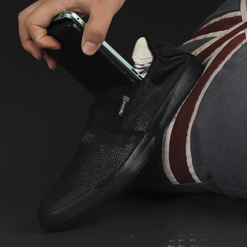 New Spring Mesh Breathable and Lightweight Men's Shoes Casual Shoes Soft Sole Slip-On Fashion for Men Sneakers Men