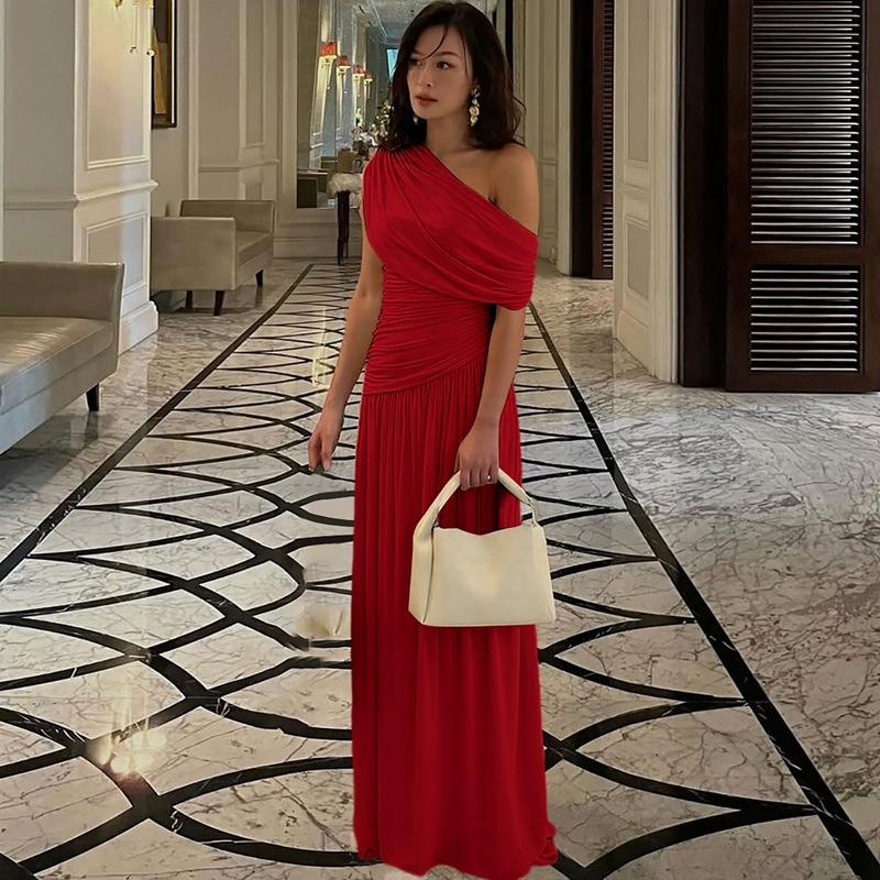 

Women s Spring New Fashion Sexy Slanted Collar Pleated Irregular Solid Color Dress XL червоний