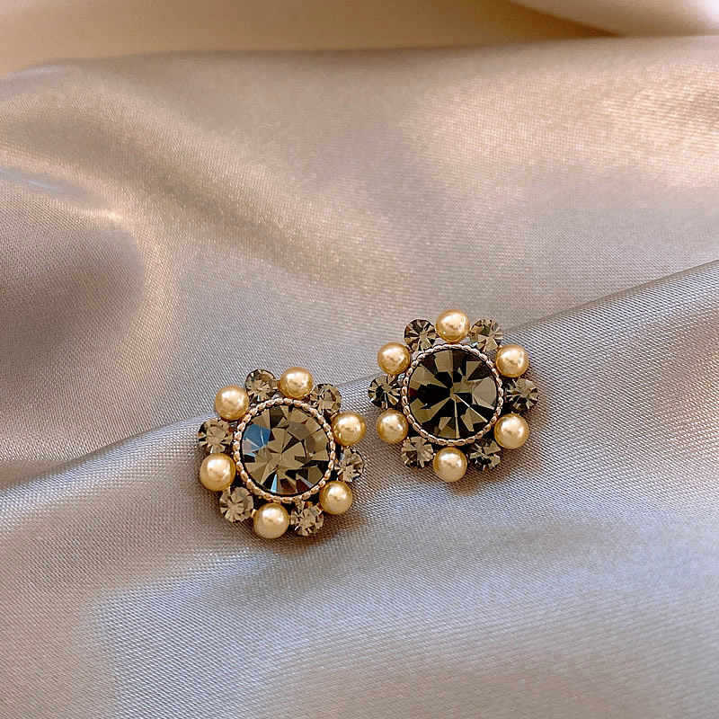 Silver Needle European and American Diamond Flower Pearl Earrings Delicate Stud Earrings Women