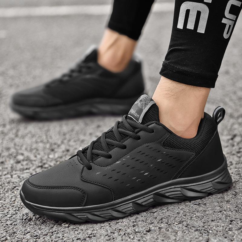 Black Casual Sneakers Leather Casual Men's Shoes Lightweight Soft Sole Casual Running Shoes Student