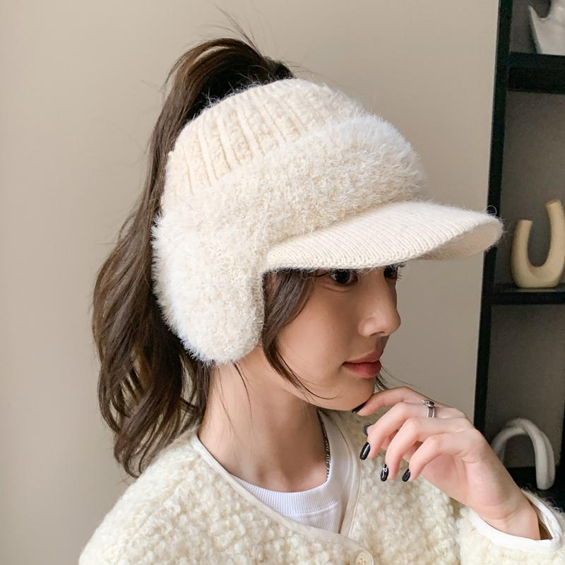Új Női Nyúlszőr Téli Sapka Plüss Szőrrel Bélelt Meleg Sapkák Nőknek Alkalmi Téli Kötött Sildes Sapka