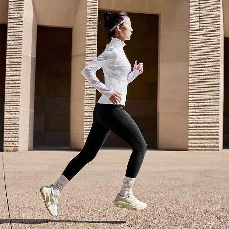 Saucony Surge 3 women low-top casual running shoes beige fabric cushioned lightweight breathable versatile S18215-2