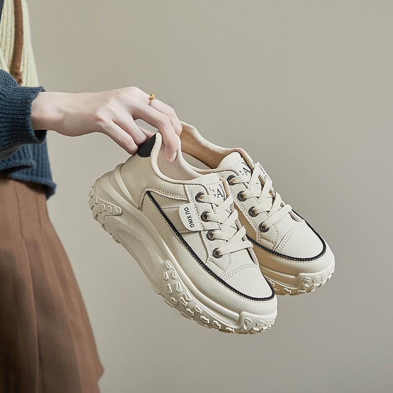 Moda 2024 Novos Modelos de Sapatos para Mulheres Sola Grossa Adiciona Altura Sapatos Casuais Vulcanizados Antiderrapantes e Resistente ao Desgaste Sapatos Esportivos Casuais