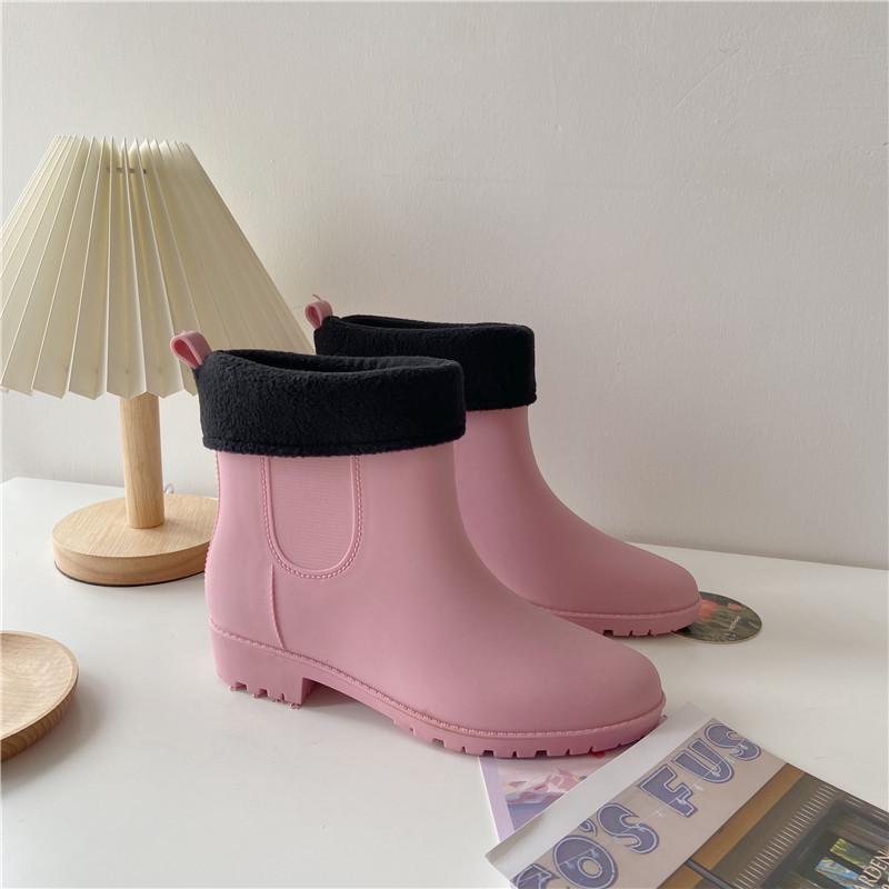 Fashionable Women's Waterproof Short Rain Boots - Non-Slip Velvet Rubber Shoes