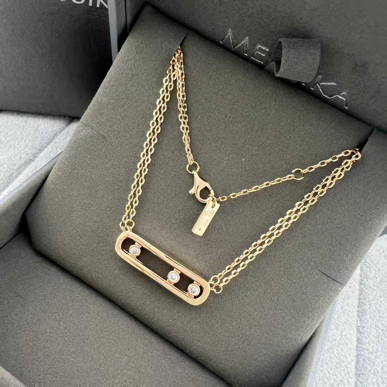Elegante dreifache Diamant-Choker-Halskette von Messi Home für Damen. gray